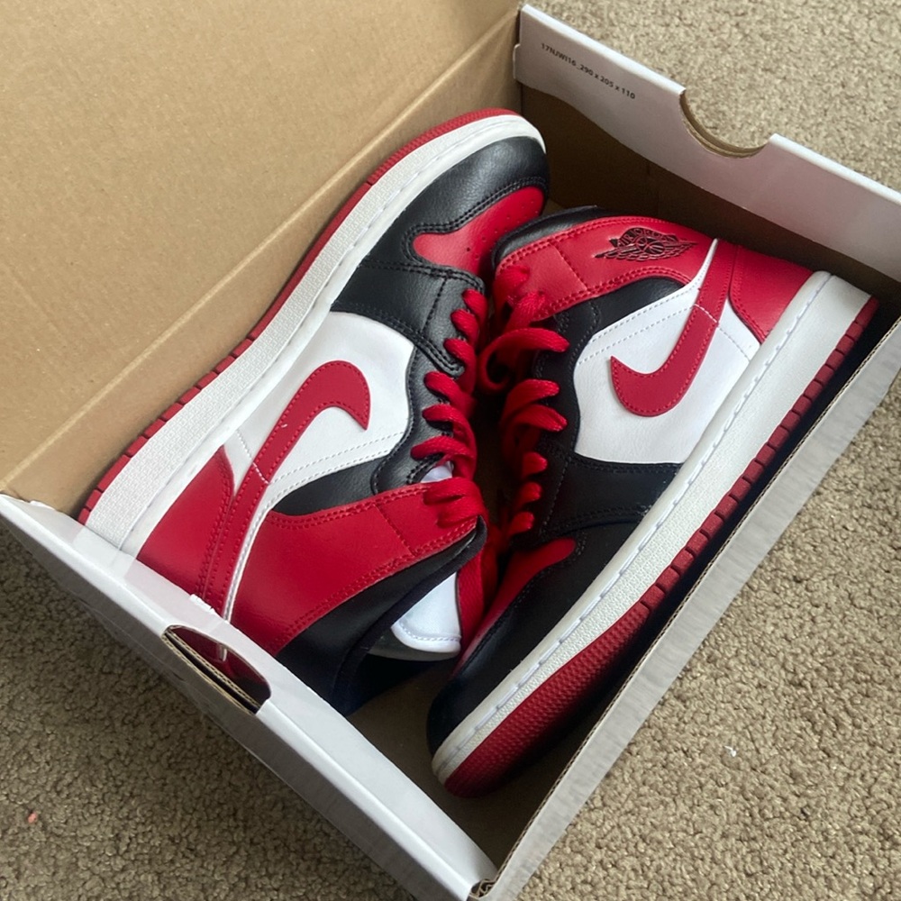 air jordan 1 mids